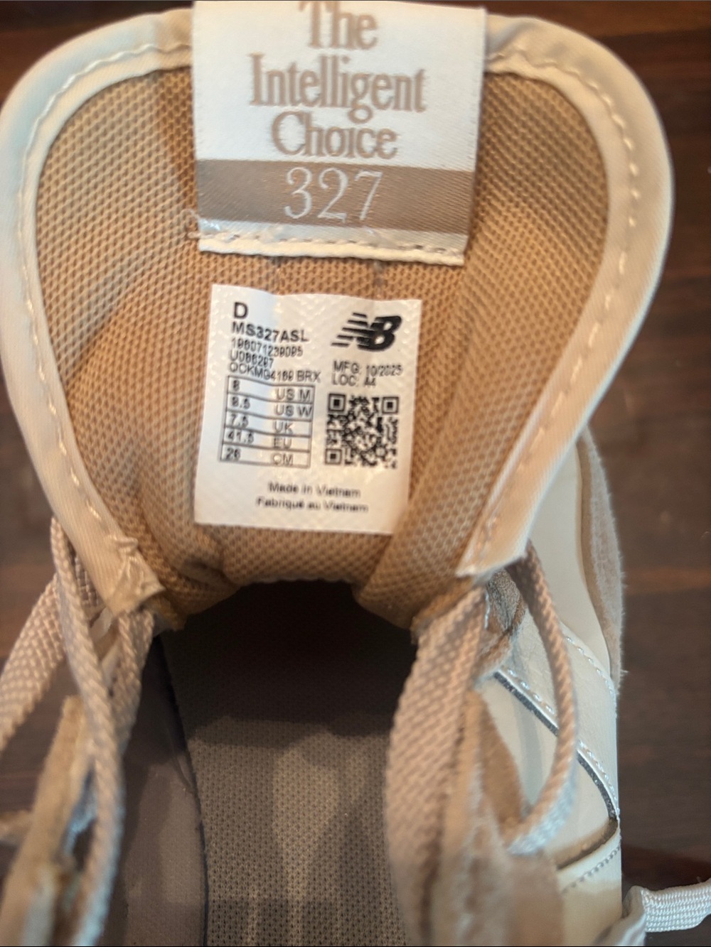 New Balance Beige and Cream Retro Runner Sneakers - Picture 2 of 2
